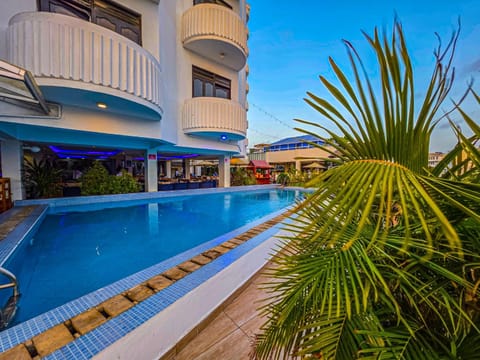 Property building, Swimming pool
