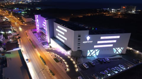 Night, Bird's eye view