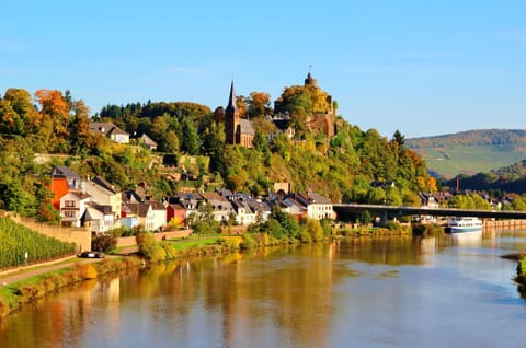 Nearby landmark, Natural landscape