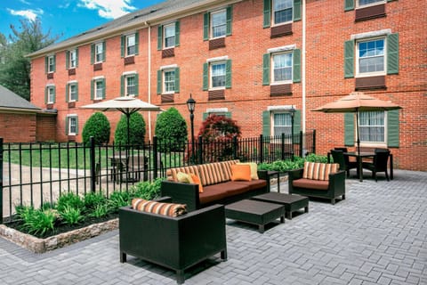 Property building, Patio, On site, City view