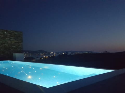 Pool view, Sea view