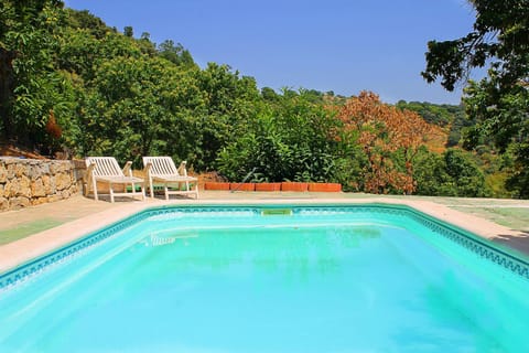 Day, Summer, On site, Mountain view, Pool view, Swimming pool