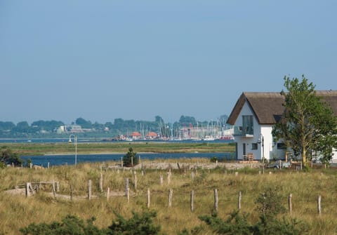 Ostsee - Reetdachhaus Nr 40 "Utkiek" im Strand Resort House in Heiligenhafen