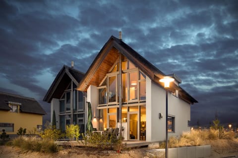 Ostsee - Reetdachhaus Nr 10 "Reethus Sonnendüne" im Strand Resort House in Heiligenhafen