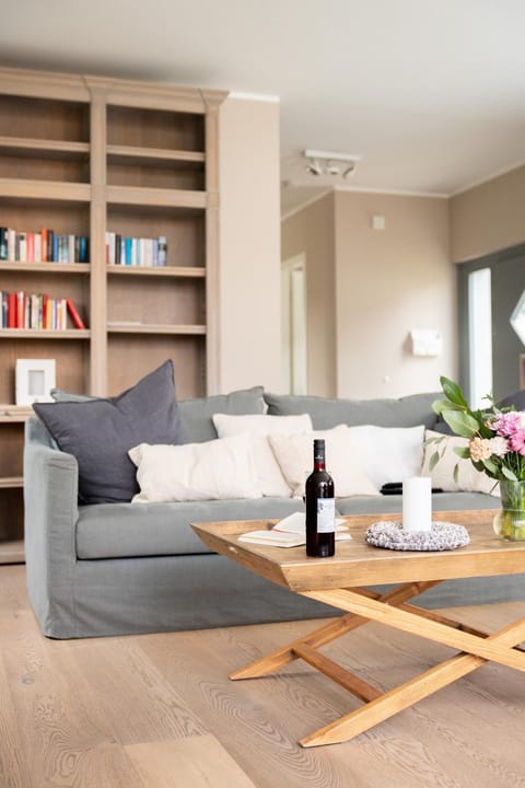 Ostsee - Reetdachhaus Nr 11 "NEWPORT" im Strand Resort House in Heiligenhafen