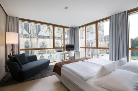 Seating area, Bedroom, Landmark view