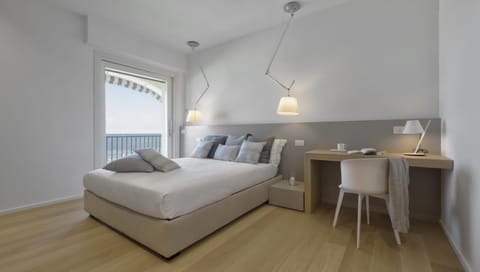 Bedroom, Sea view