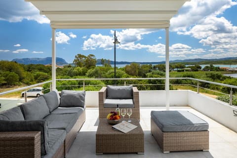 View (from property/room), Balcony/Terrace, Sea view