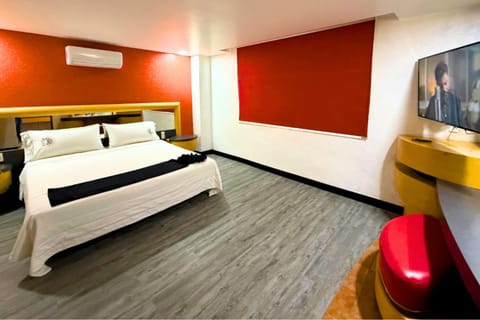 Bed, TV and multimedia, Bedroom, air conditioner