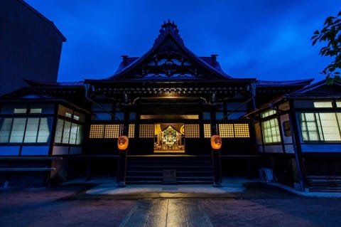 Facade/entrance, Place of worship