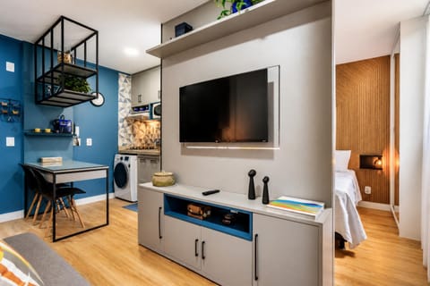 Bed, TV and multimedia, Coffee/tea facilities, Kitchen or kitchenette, Living room, Decorative detail, Dining area, Bedroom, Area and facilities, washing machine, kitchen