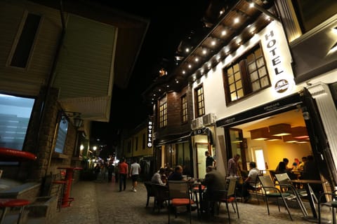 Night, On site, Street view