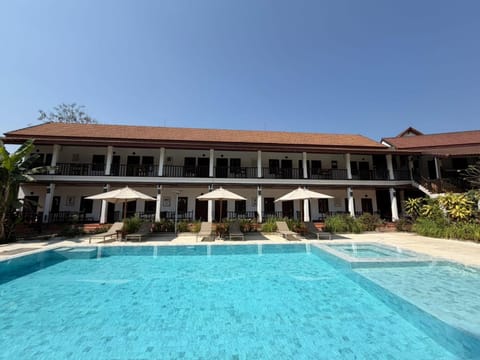 Property building, Swimming pool