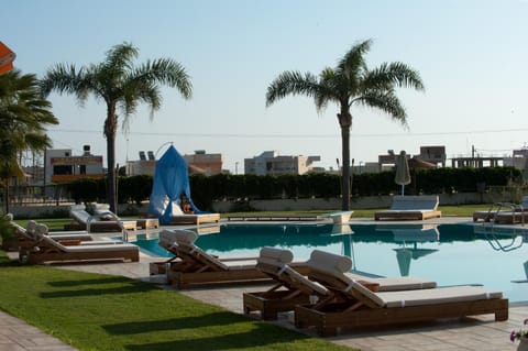 Garden, Swimming pool