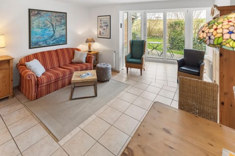 Living room, Photo of the whole room, Garden view