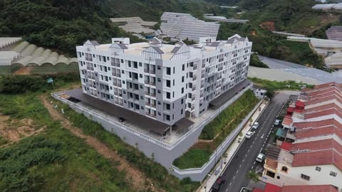 Property building, Day, Neighbourhood