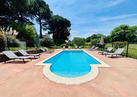 Garden view, Swimming pool, sunbed