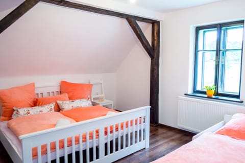 Bed, Bedroom