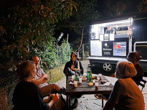 Food and drinks, Evening entertainment