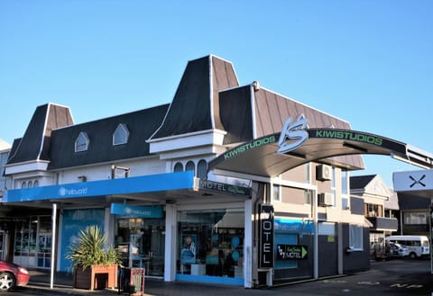 Property building, Facade/entrance, Street view