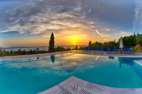 Swimming pool, Sunset, sunbed