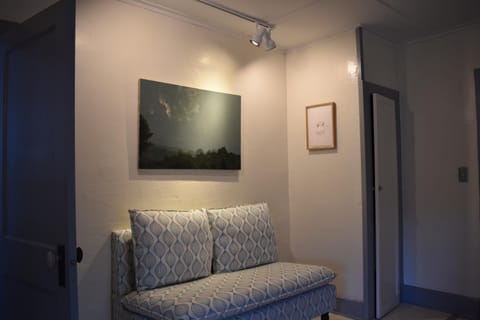 The Deers Head Inn Tavern Inn in Elizabethtown