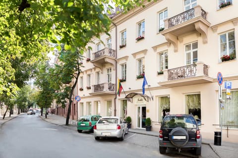 Property building, Street view