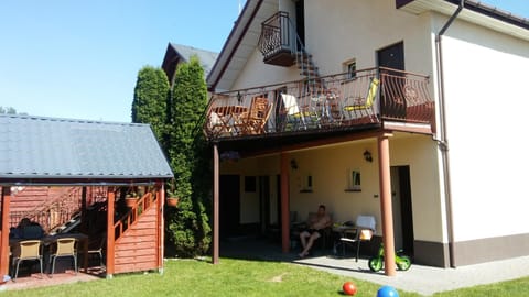 Facade/entrance, Floor plan