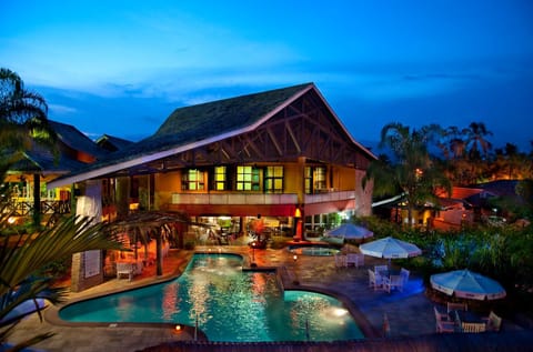 Facade/entrance, Swimming pool, Swimming pool