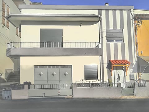 Facade/entrance, Off site, Coffee/tea facilities
