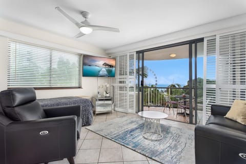 TV and multimedia, Balcony/Terrace, Living room, Seating area, Evening entertainment, Sea view, fireplace