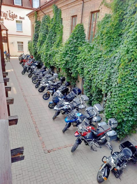 Property building, Day, Parking