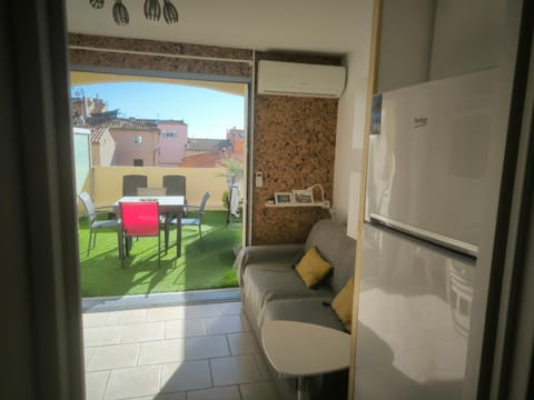 Au Coeur de Bandol T2 climatisé avec terrasse et garage Apartment in French Riviera