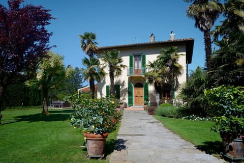 Facade/entrance, Garden, Garden view