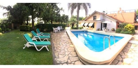 Swimming pool, Swimming pool