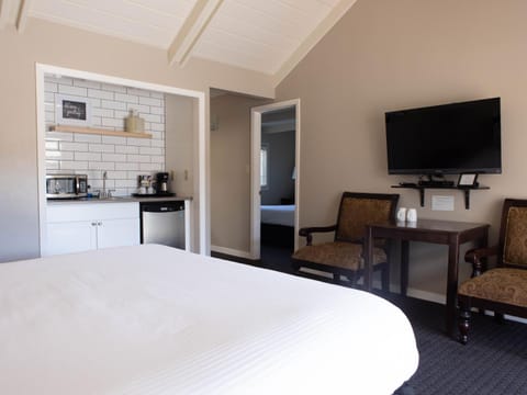 Golden Haven Hot Springs Resort in Calistoga