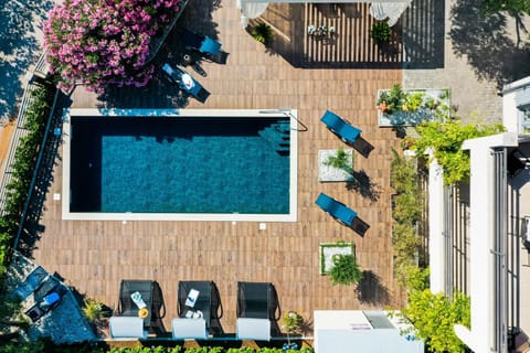 Patio, Swimming pool