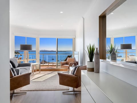 Living room, Sea view