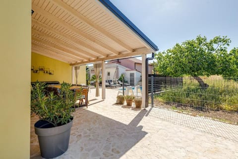 Patio, Garden, Balcony/Terrace