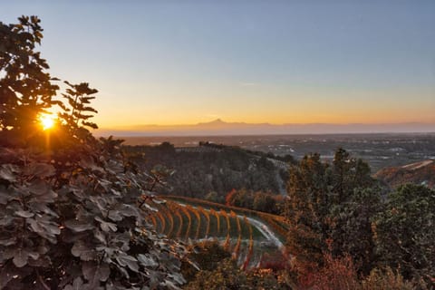 Splendido rustico nella Langa House in Liguria