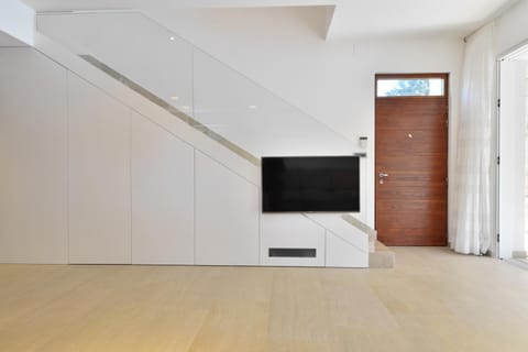 Chiponsky One - 5 star beachfront property Apartment in Bol