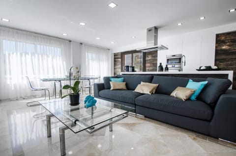 Gorgeous 170 sq.m. penthouse with sea view terraces Apartment in Benalmadena