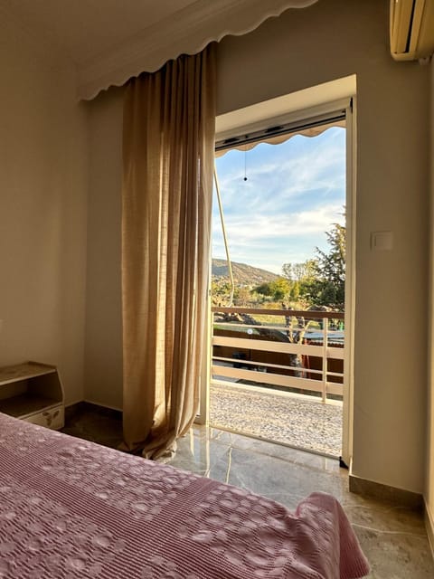 View (from property/room), Bedroom, Mountain view