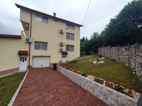 A&S Villa Sarajevo House in Federation of Bosnia and Herzegovina