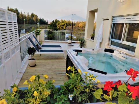 Hot Tub, Balcony/Terrace