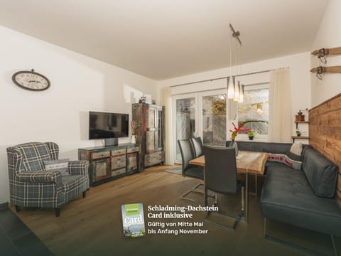 Living room, Seating area, Evening entertainment