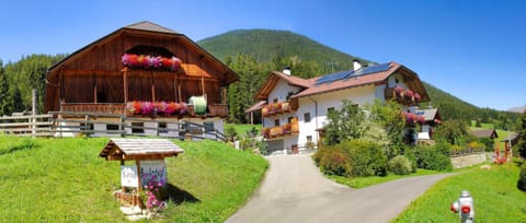 Property building, Day, Natural landscape, Mountain view