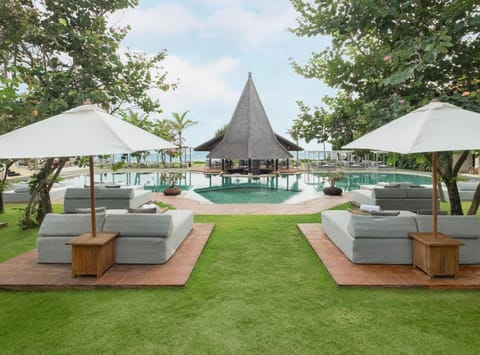 Lounge or bar, Beach, Pool view, Sea view, Swimming pool