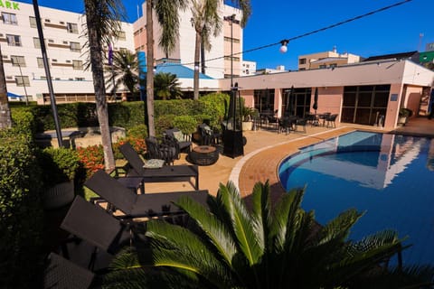 Swimming pool, sunbed