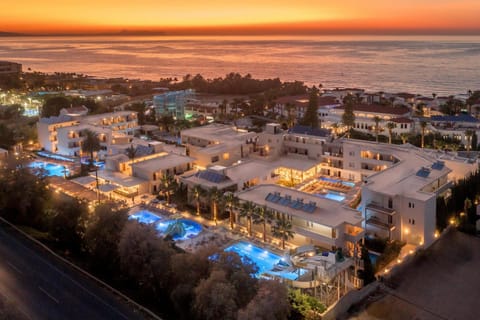 Property building, Night, Bird's eye view, Sea view, Location, Sunset